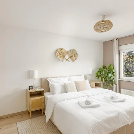 Troja Living Helena - Zentral In